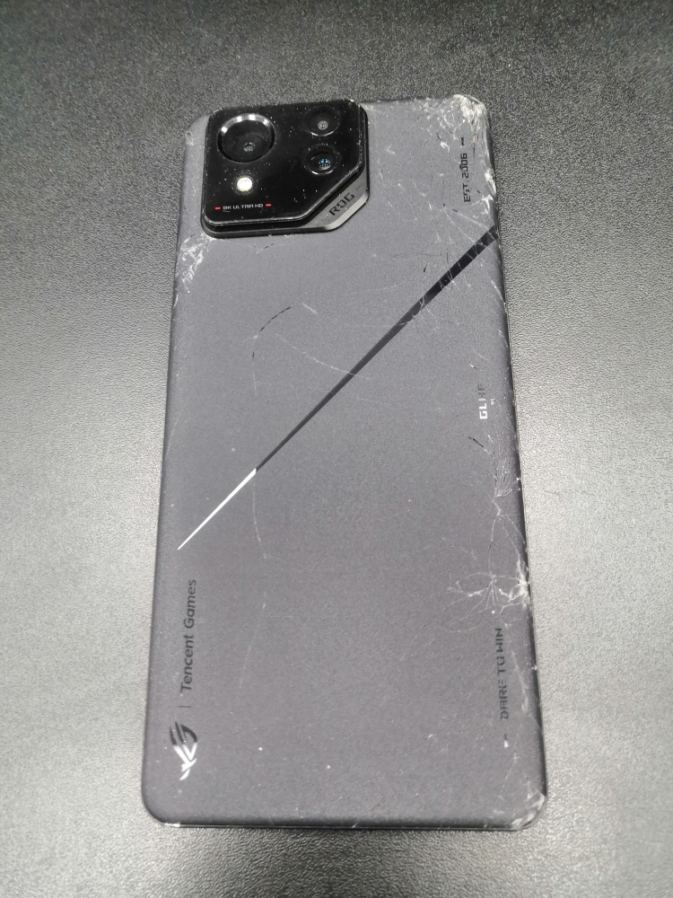 Мобильный телефон ASUS ROG 8PRO 16/512