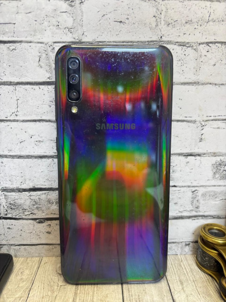 Смартфон Samsung A50 4/64