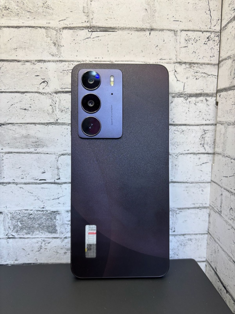 Смартфон Realme C75 8/128