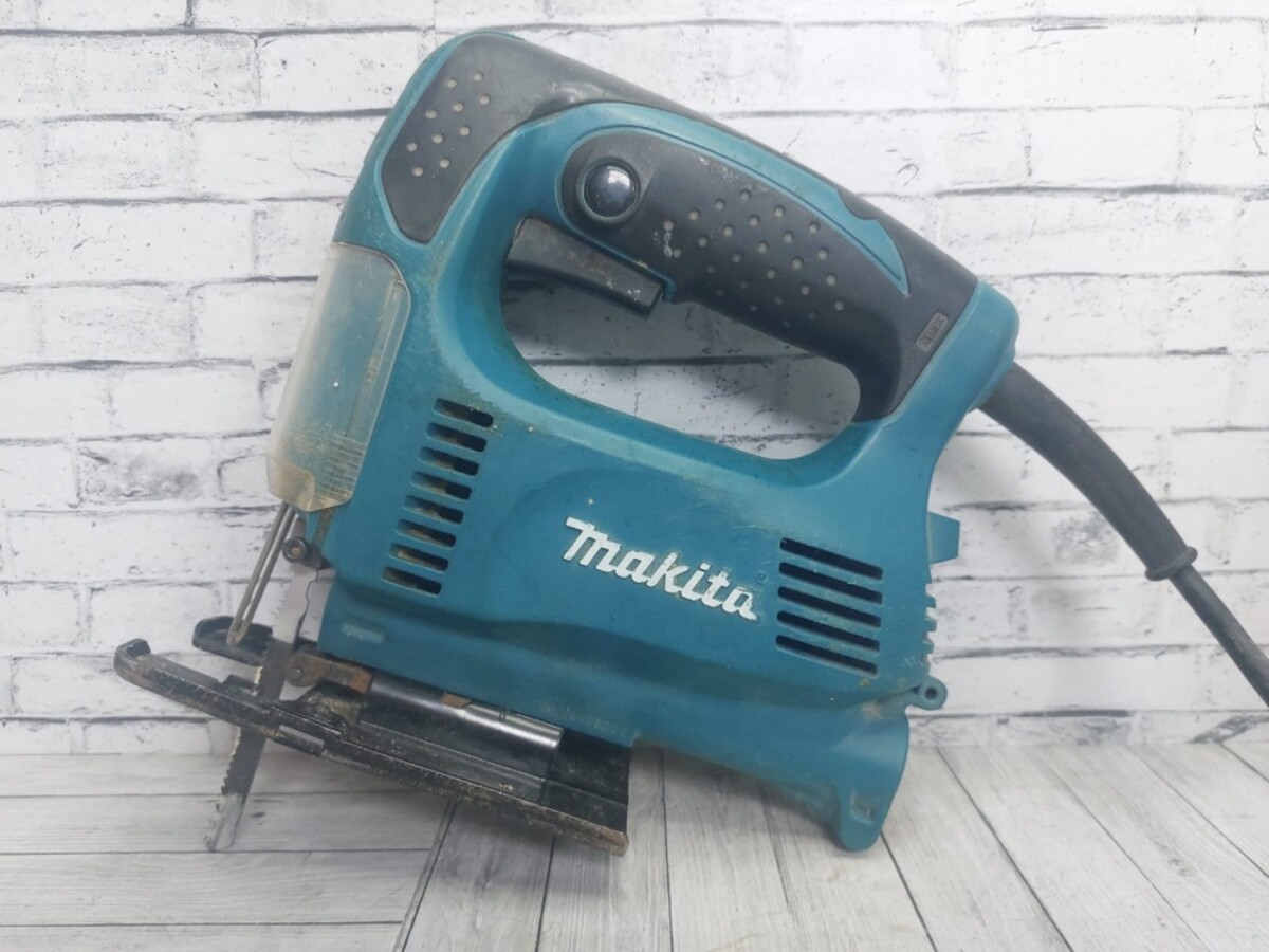 Лобзик Makita 4327
