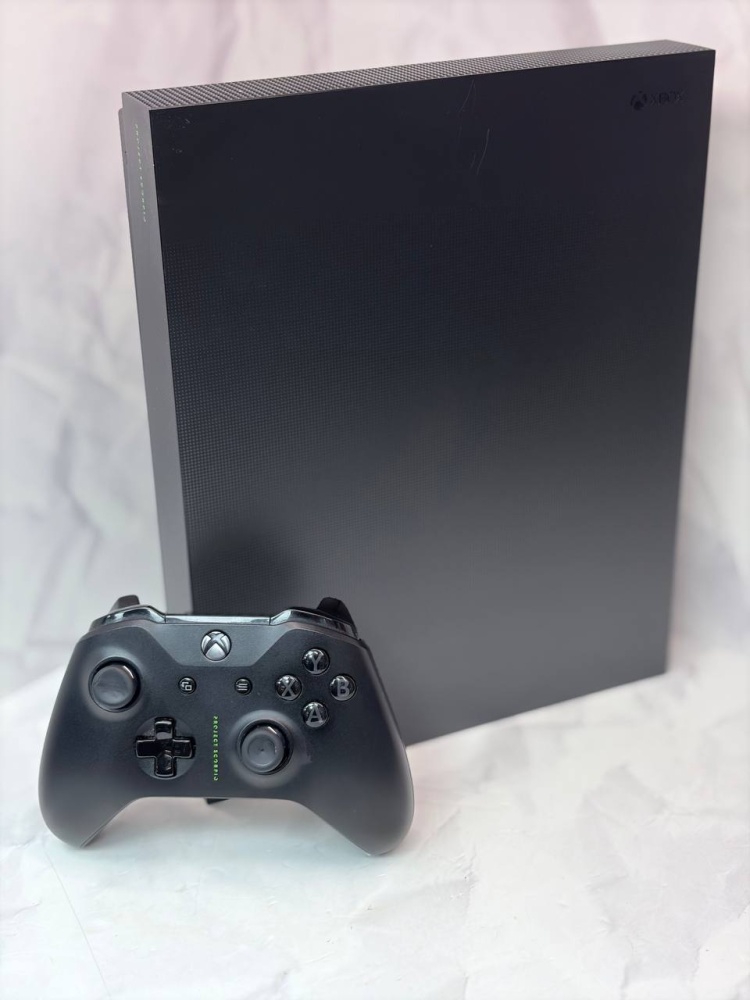 Игровая приставка XBOX ONE X 1tb