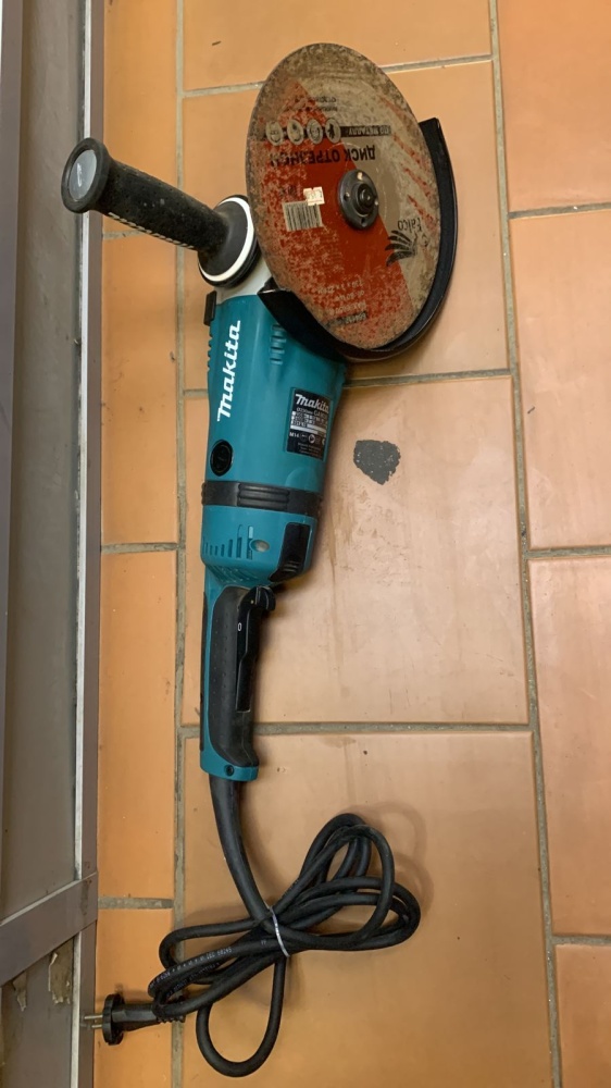 УШМ Makita  GA 9030