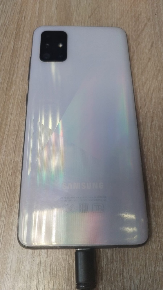 Смартфон Samsung A51  64 гб