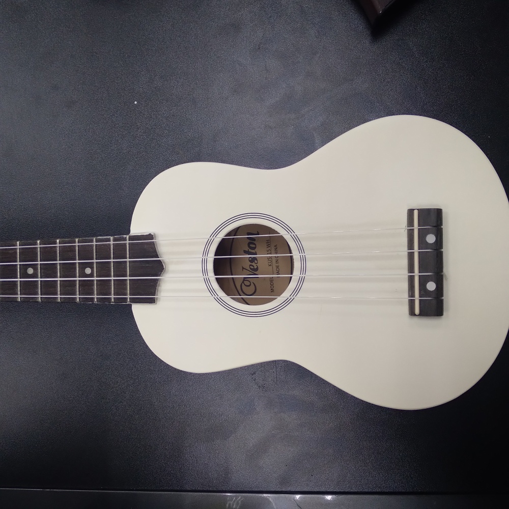 Гитара укулеле