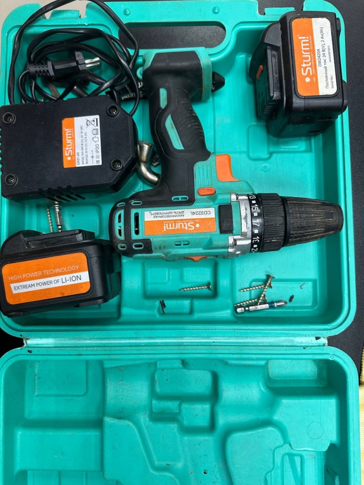 Шуруповерт Sturm CD3224L