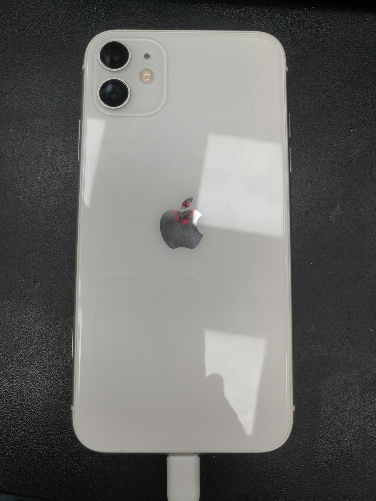 Смартфон iPhone 11 64Gb