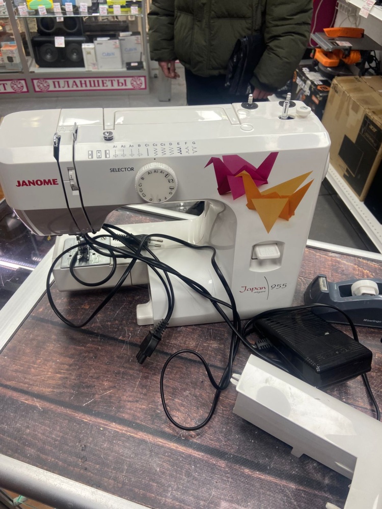 Швейная машина Janome Japan 955