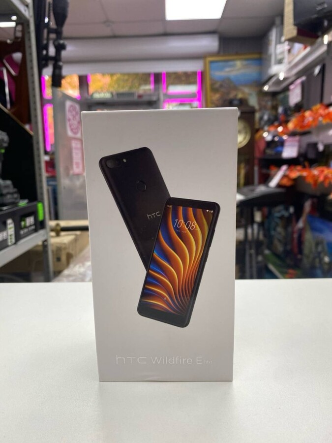 Мобильный телефон HTC 16gb