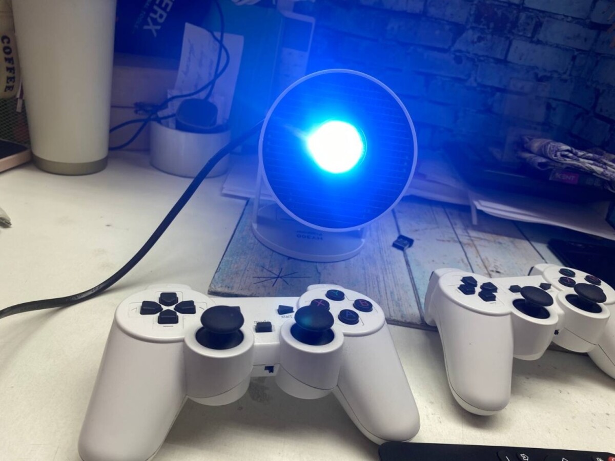 Проектор hY300 С ДЖОЙСТИАКМИ