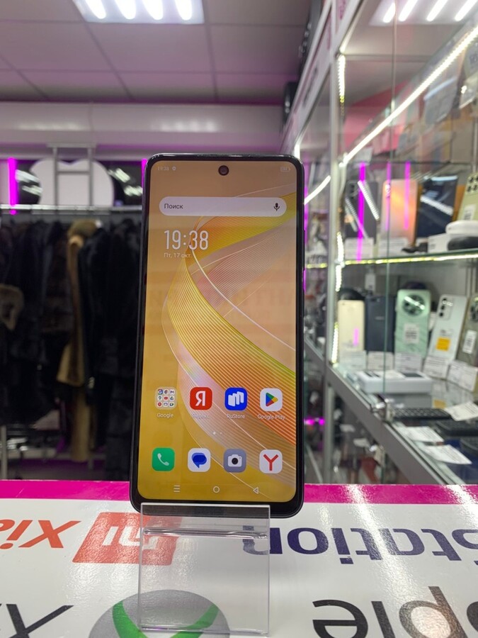 Мобильный телефон Infinix SMART 8   3/64gb