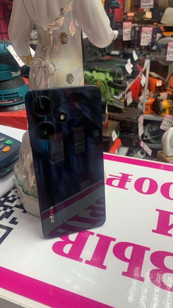 Мобильный телефон Infinix HOT 30I 4\64