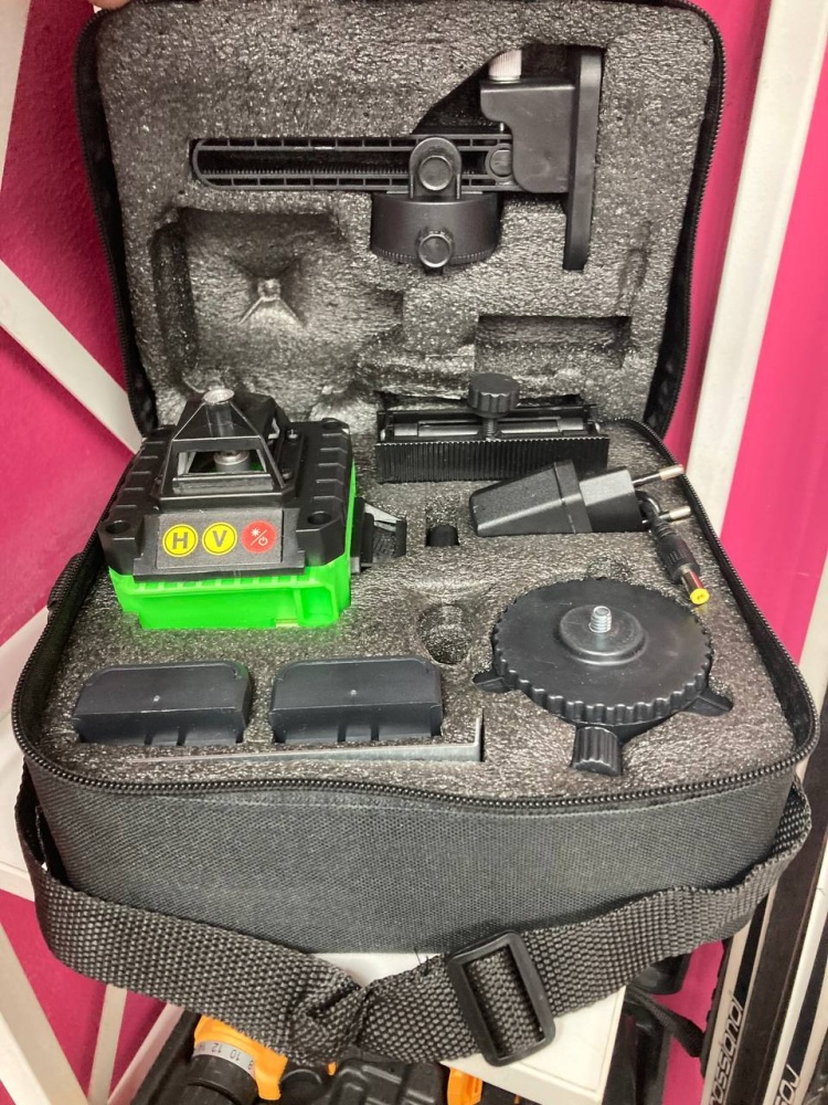 Лазерный уровень Hilda max 4D 16 линий