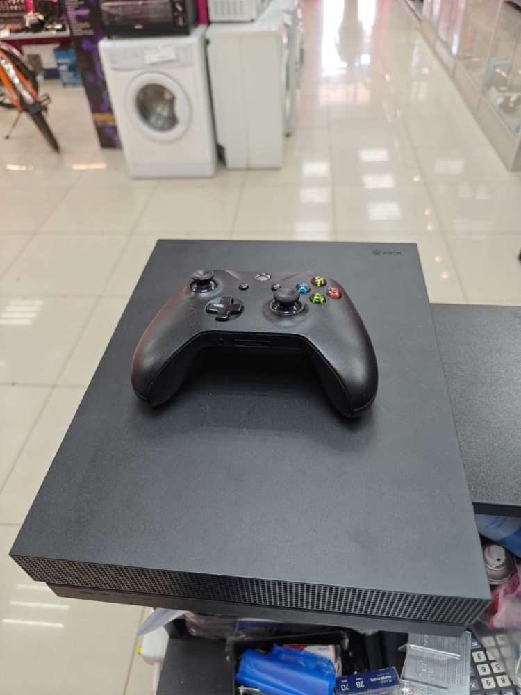 Игровая приставка XBOX ONE X