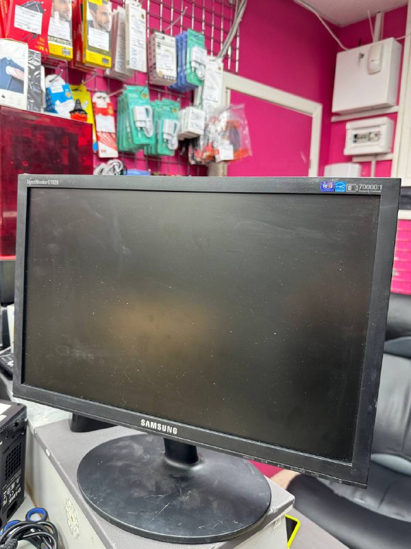 Монитор Samsung