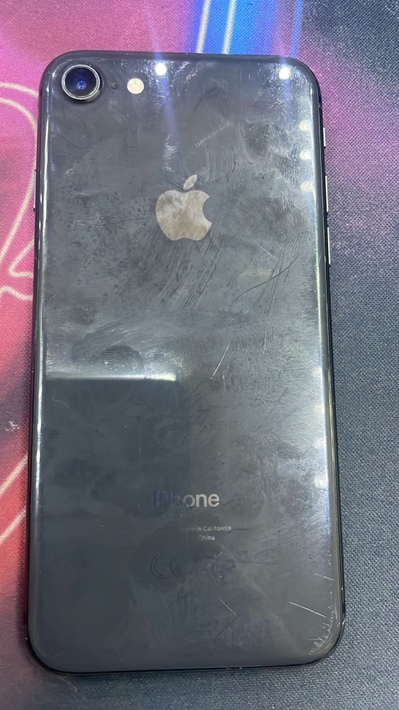Смартфон iPhone 8 64 Gb