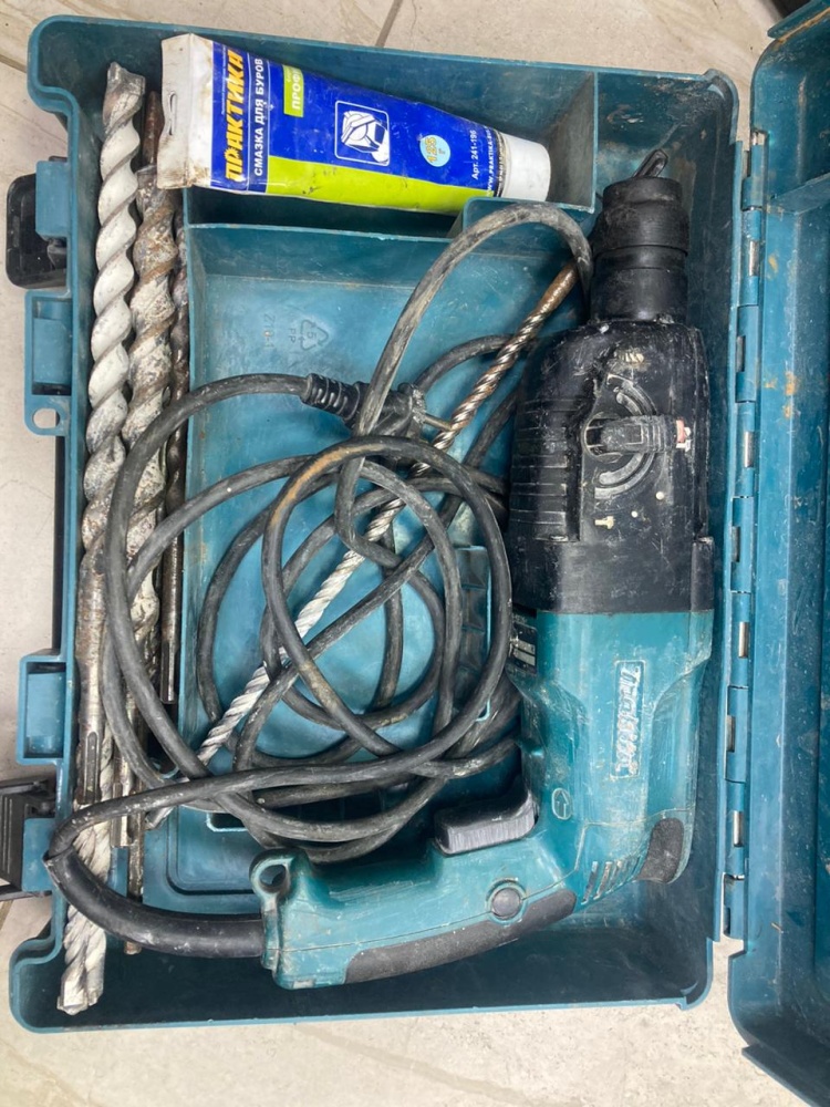 Перфоратор makita hr2470