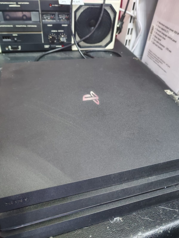 Игровая приставка Sony PlayStation 4 PRO
