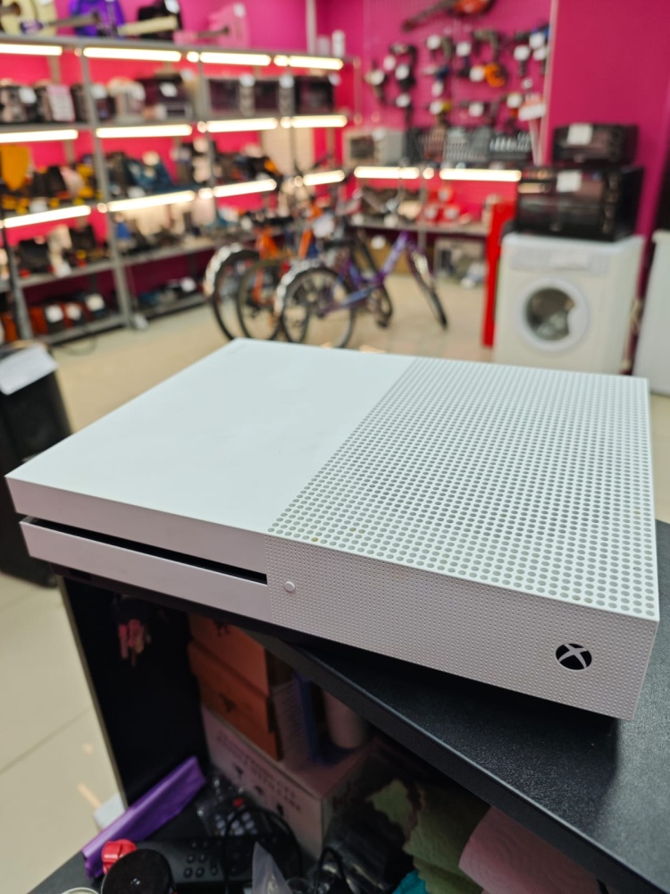 Игровая приставка XBOX ONE S 500Gb