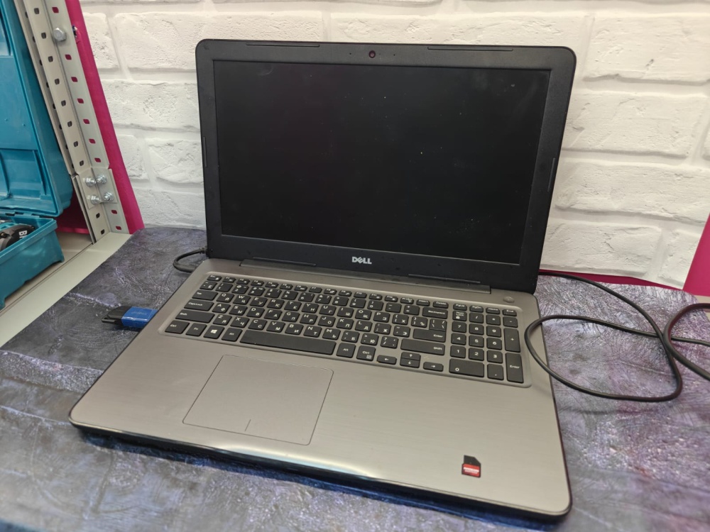 Ноутбук Dell P66F