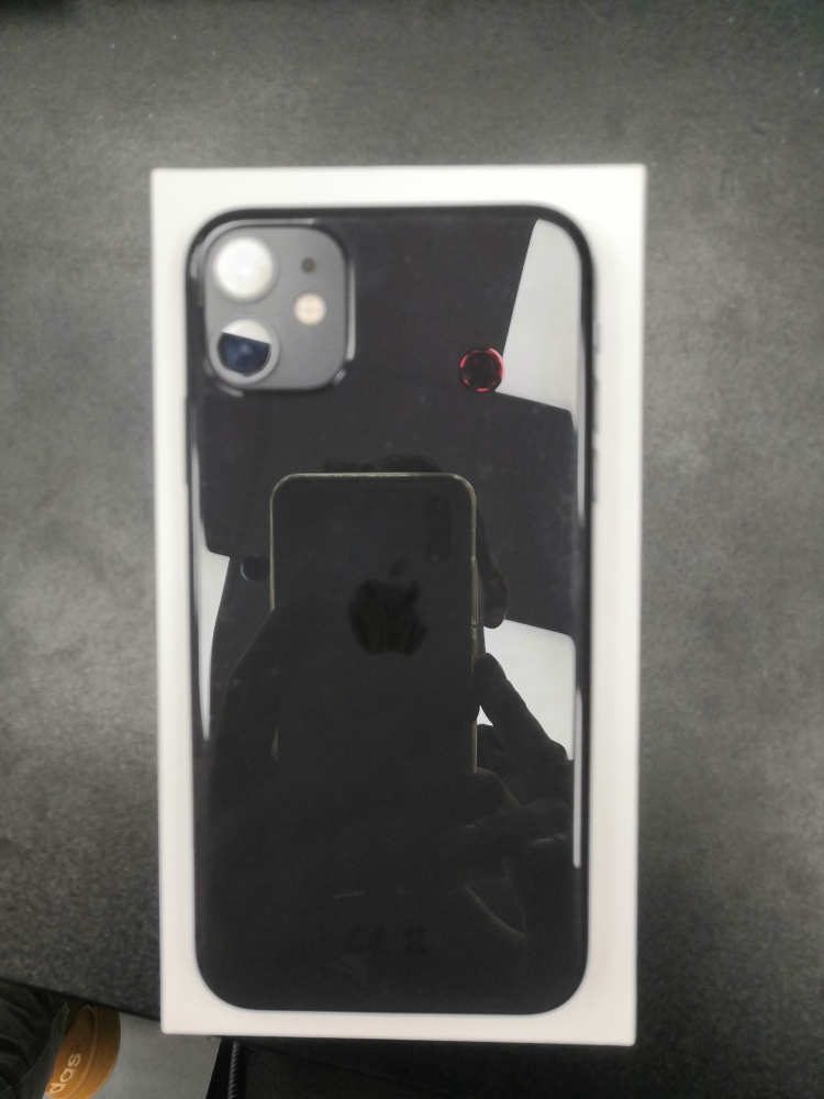 Смартфон iPhone 11 64Gb