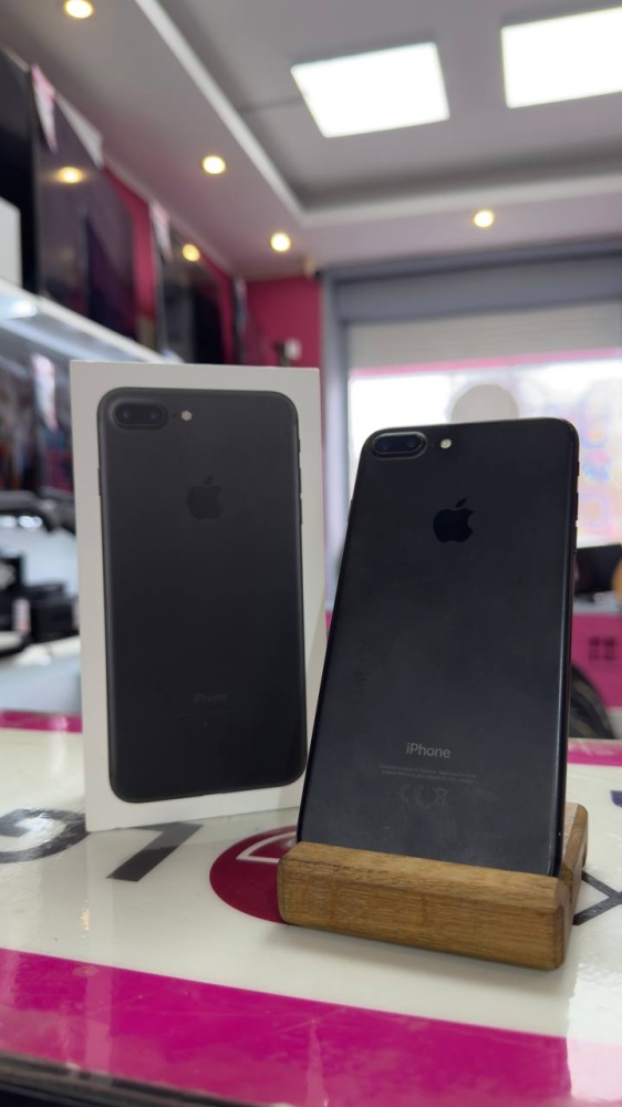 Смартфон iPhone 7+ 256Gb