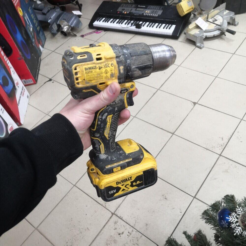 Шуруповерт Dewalt dcd709 18v