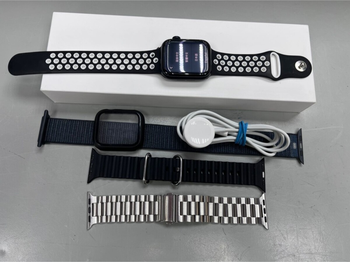 Часы Apple SE(2gen) 44mm