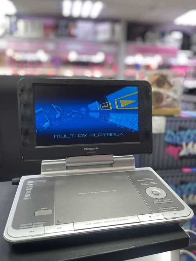 Видеоплеер Panasonic DVD-LS82