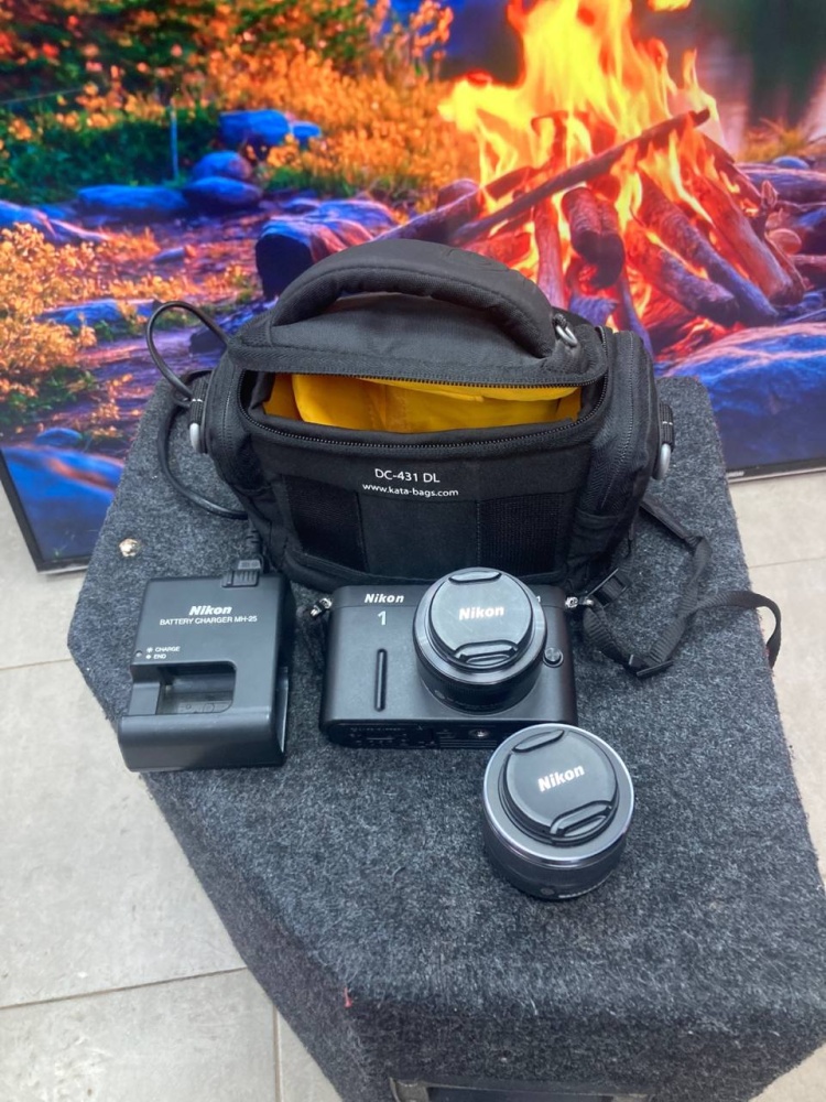 Фотоаппарат Nikon kit 1v 1