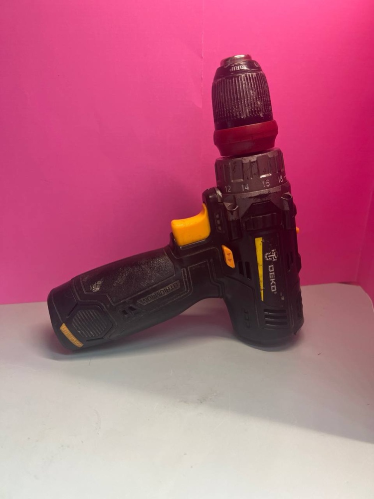 Шуруповерт DEKO GCD 12 DU3