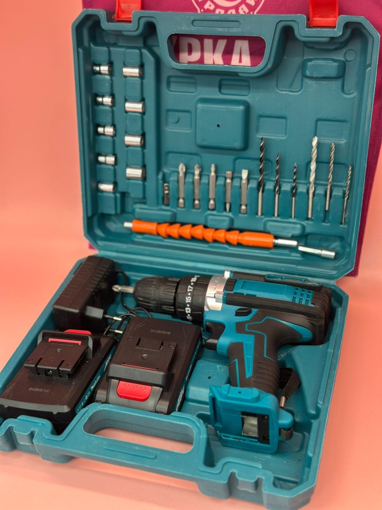 Шуруповерт Makita