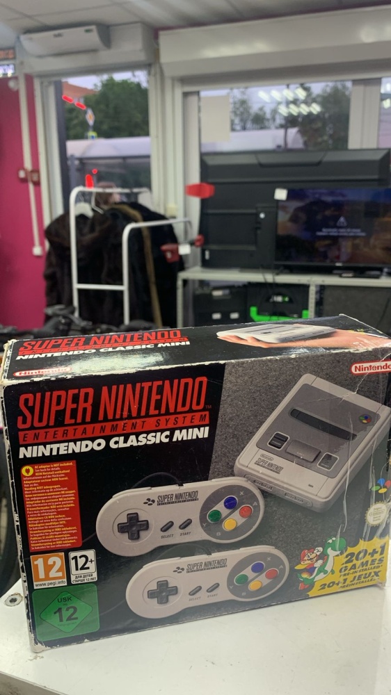 Игровая приставка Super Nintendo