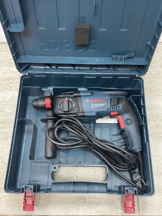 Перфоратор Bosch GBH220