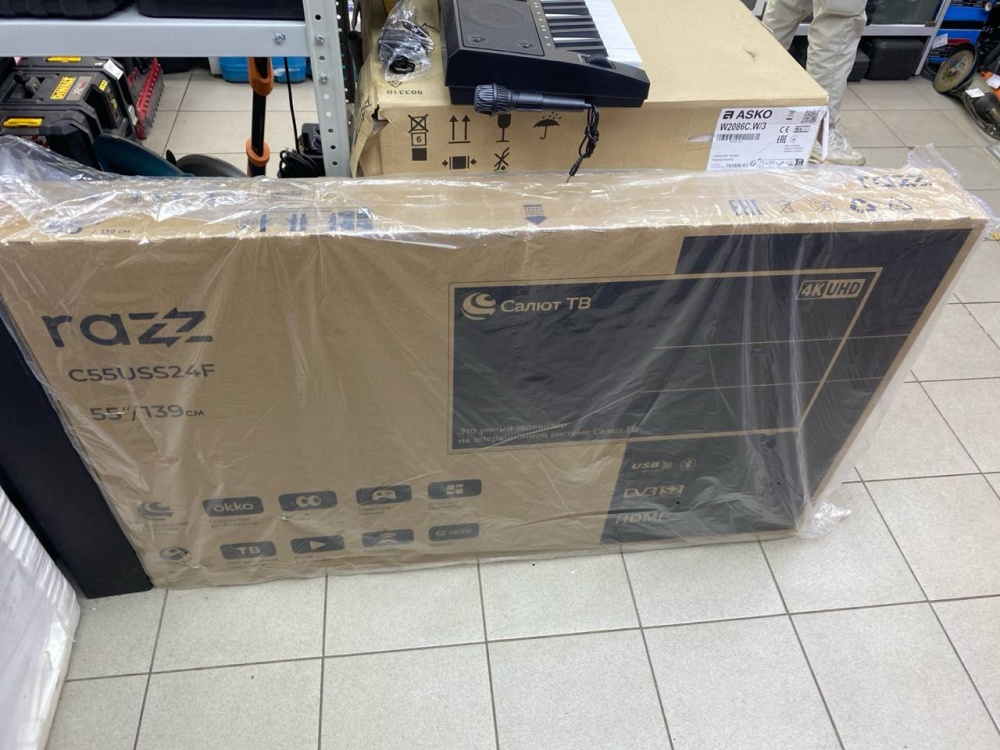 Телевизор RAZZ 55\139cm