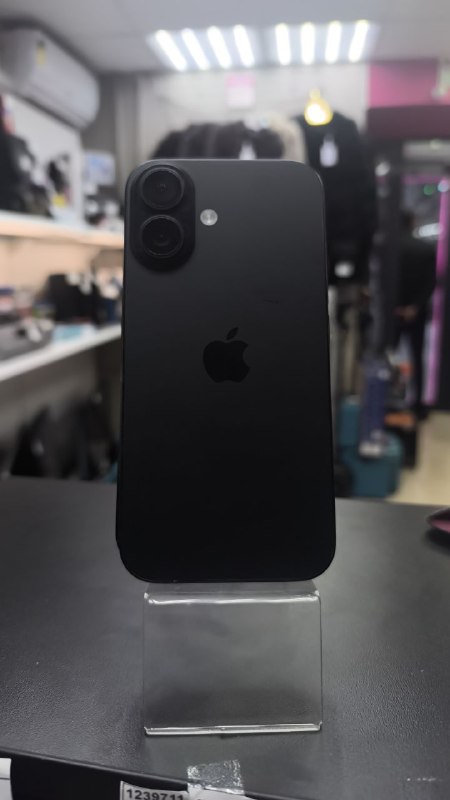 Смартфон iPhone 16