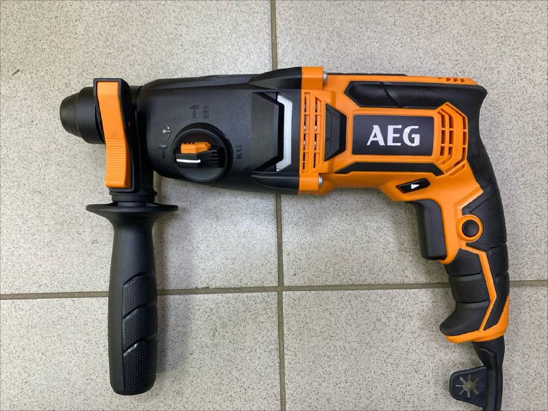 Перфоратор Aeg KH 24 ie