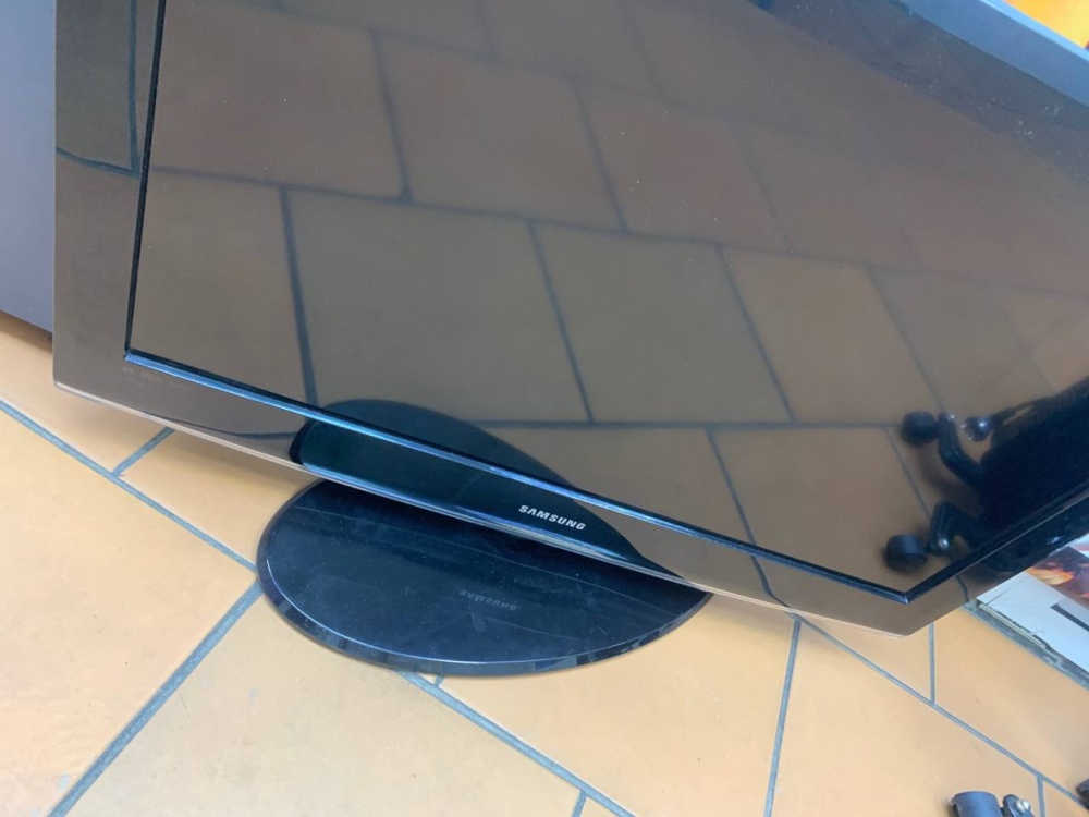 Телевизор Samsung