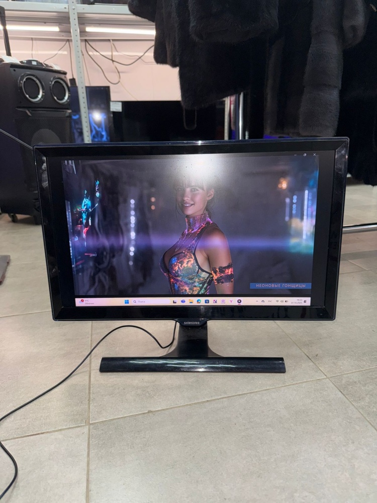 Монитор Samsung 22E390H