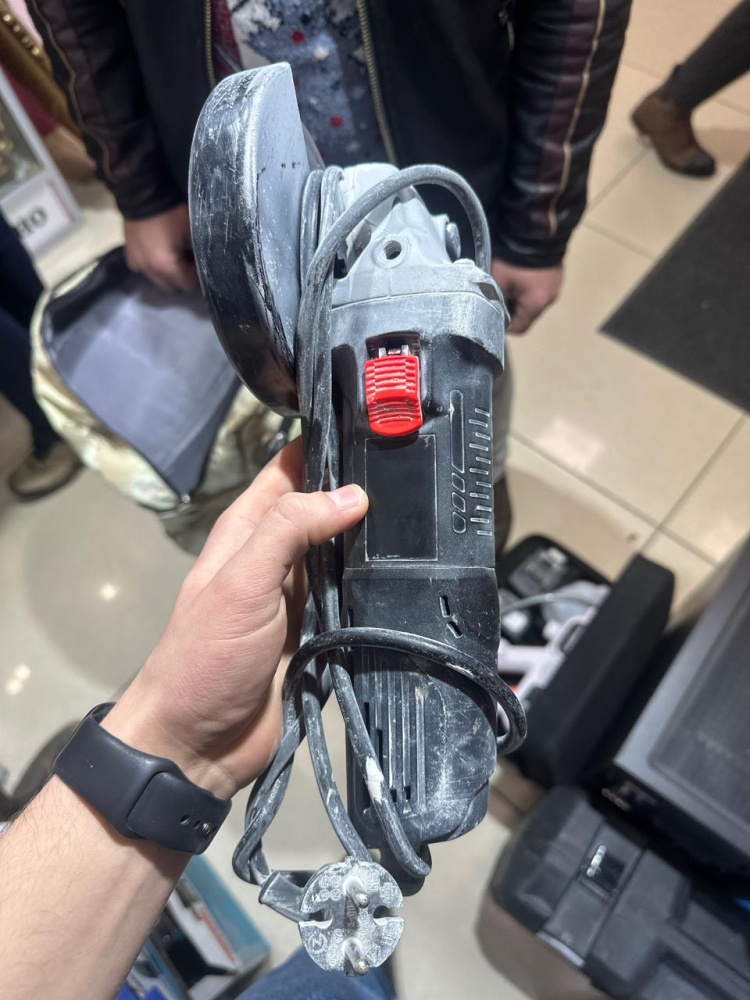 Болгарка  хитачи