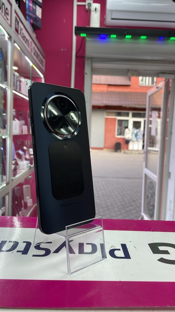 Мобильный телефон Tecno Spark 30C 4/128