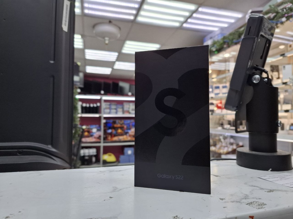 Смартфон Samsung S22