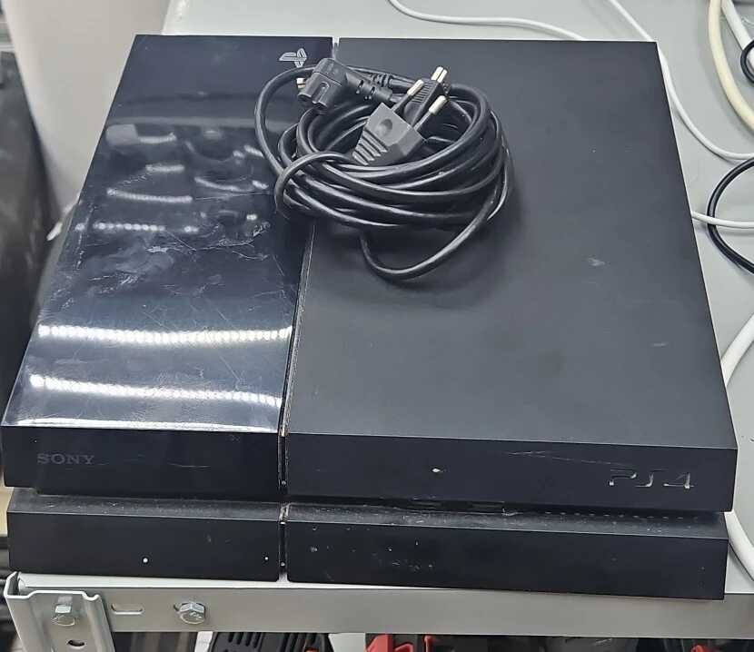 Игровая приставка Sony PlayStation 4 fat