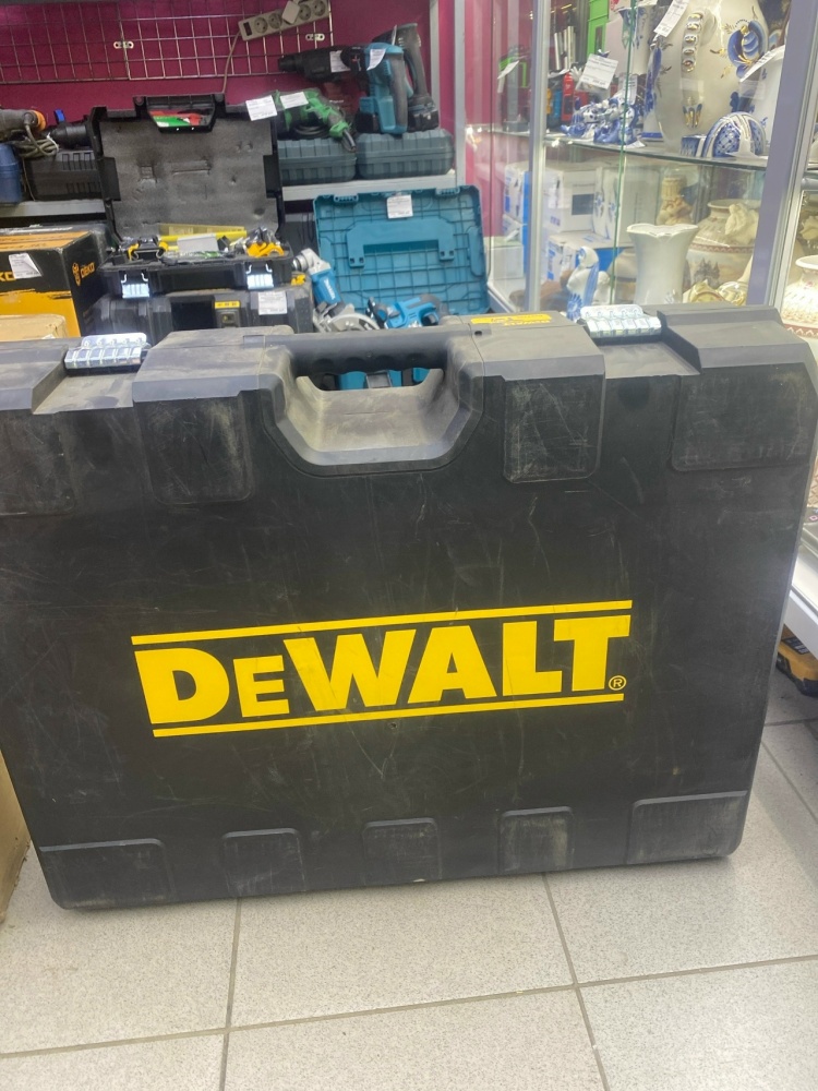 Перфоратор DeWalt D25773