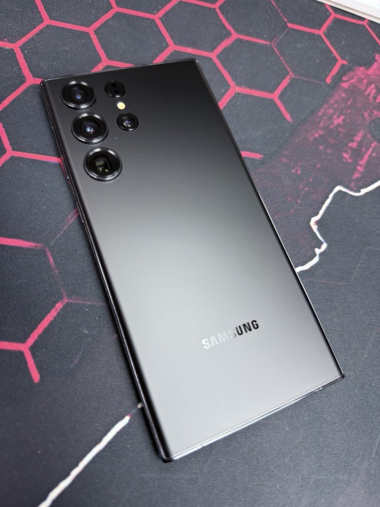 Смартфон Samsung S23 ultra 12/1TB