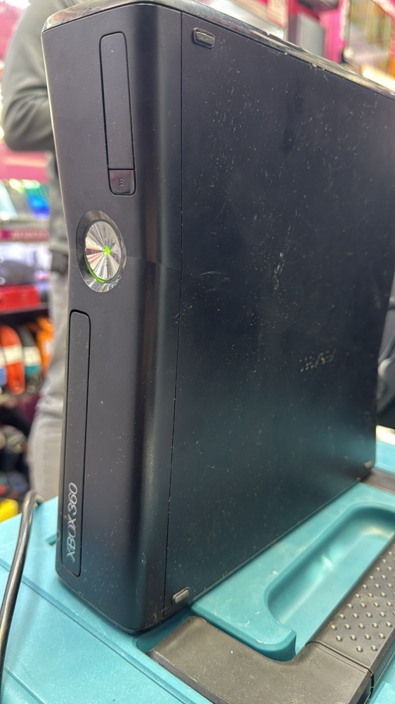 Игровая приставка XBOX 360