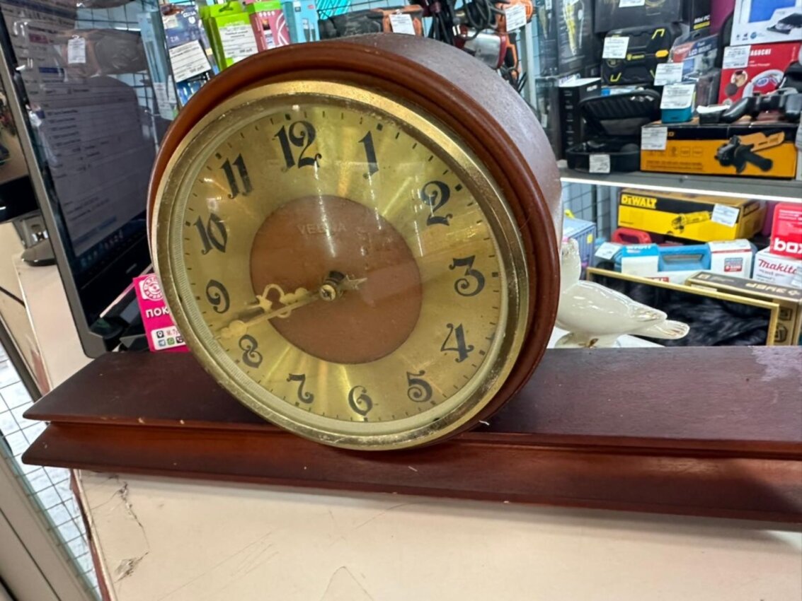 Настольные часы Весна