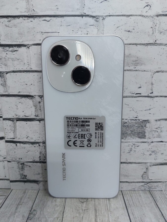 Мобильный телефон Tecno Spark Go
