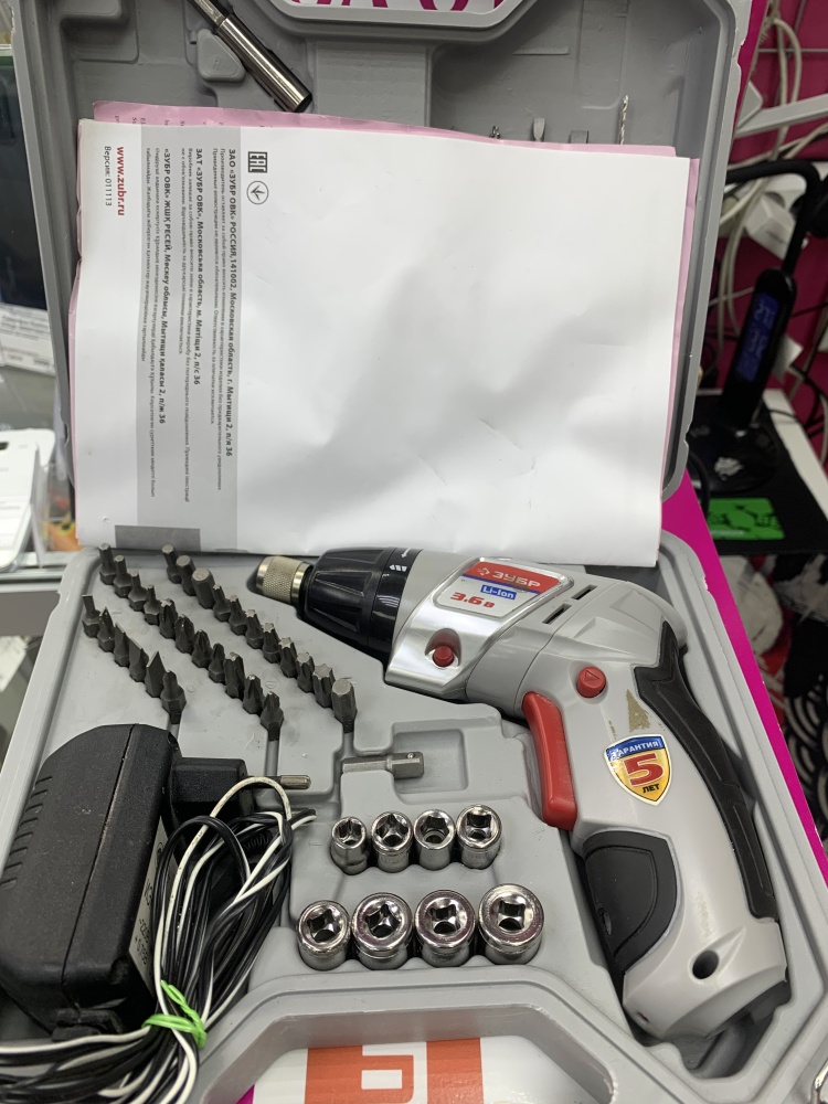 Отвертка Аккумуляторная ЗУБР 3,6V