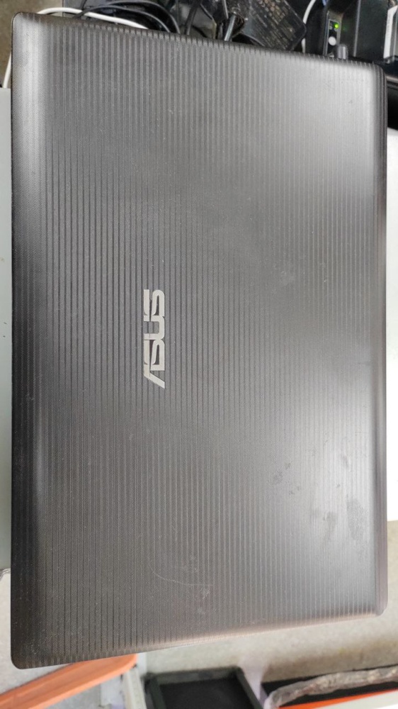 Ноутбук ASUS