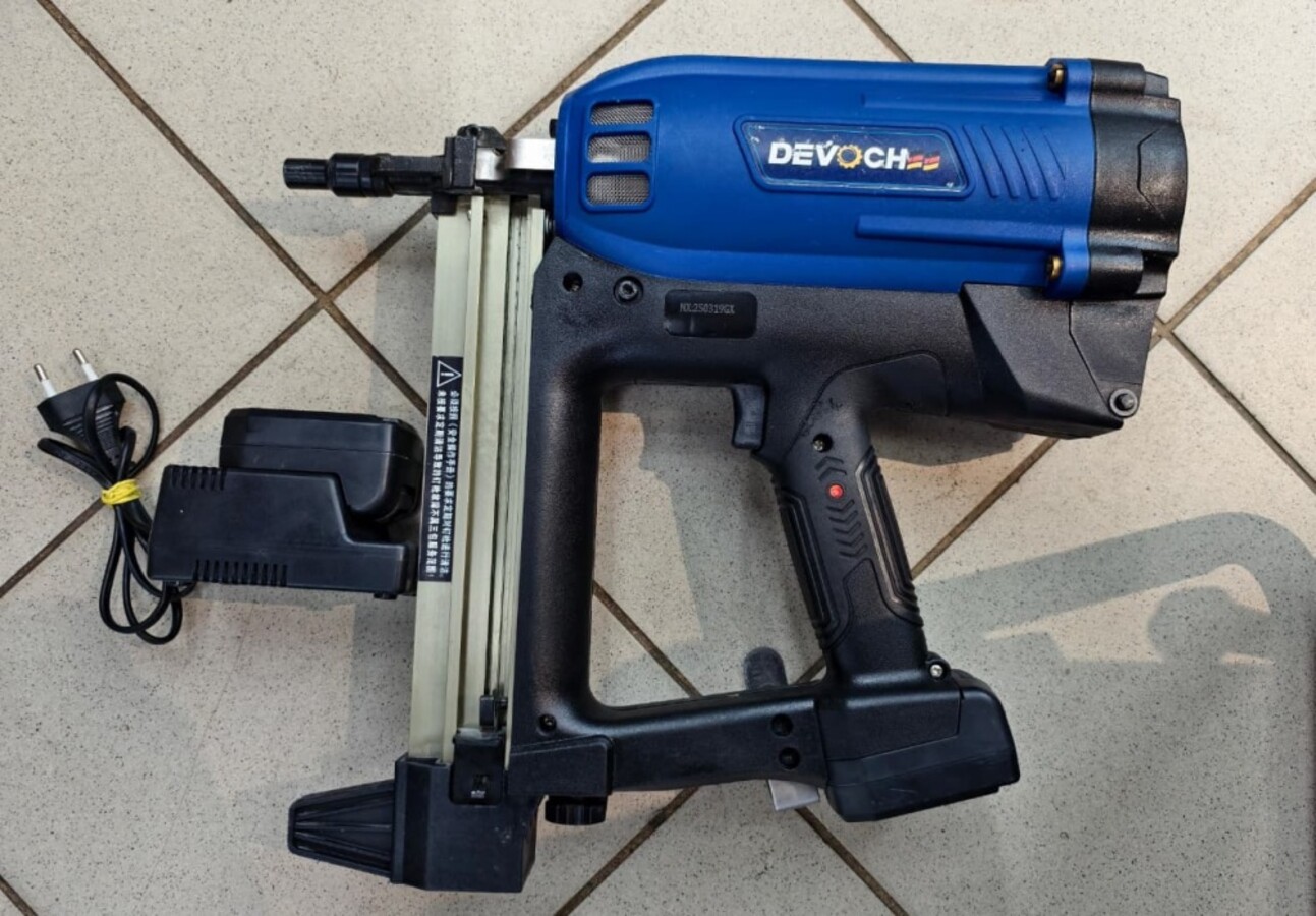 Монтажный пистолет Devoch RB-65